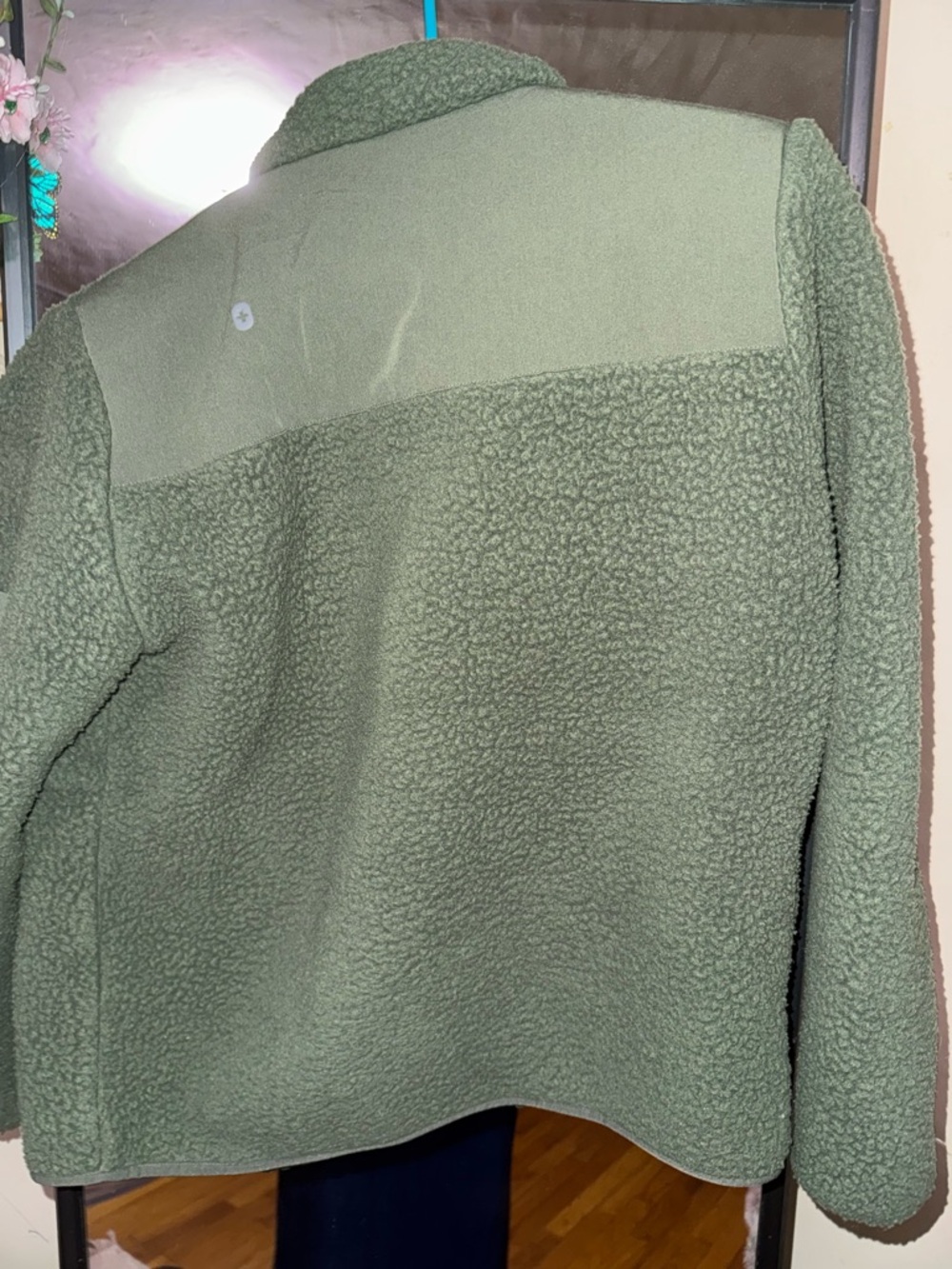 FIGS Olive Sherpa Zip Pullover - Picture 5 of 6